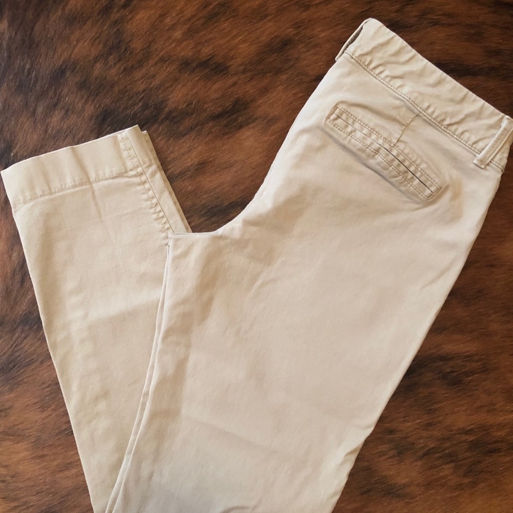 Old Navy khaki pixie pant